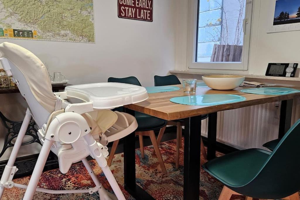 Stadt-Ferienwohnung Mit 55 M² Fuer 2 Erw. Personen Und Kind Bis 3 Jahren Бад-Лаутерберг Экстерьер фото
