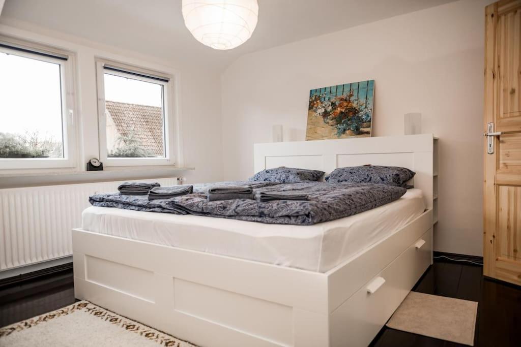 Stadt-Ferienwohnung Mit 55 M² Fuer 2 Erw. Personen Und Kind Bis 3 Jahren Бад-Лаутерберг Экстерьер фото